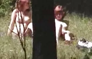 XXX कुंवारी लड़की बिस्तर पर सेक्सी मूवी वीडियो
