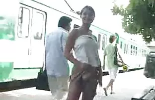 XXX ऐलेना कुशका एक अनुभवी कुतिया के साथ सेक्सी हिंदी एचडी फुल मूवी गुदा सेक्स करने के लिए सहमत हैं