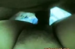 XXX नाश्ते सेक्सी फिल्म फुल एचडी फिल्म के बजाय, महिला डाइनिंग टेबल और उसके पतले पैरों पर बैठ गई, और पति एक बिल्ली को साफ करता है