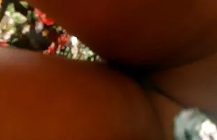 XXX अपनी पत्नी की अनुपस्थिति में पड़ोसियों के सामने एक काली महिला को देखकर आलोचना की सुपरहिट सेक्स मूवी