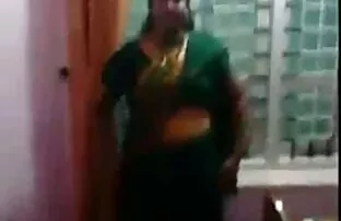 XXX मैं दो फाइटोनियर के दृश्य से सेक्सी मूवी सेक्सी मूवी हिंदी में जाग गया और एक सुंदर दोस्त के पास गया