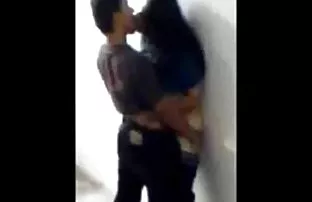 XXX क्रिसमस के पेड़ पर सेक्सी वीडियो हिंदी मूवी में उपहार के साथ