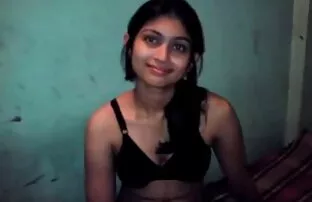 XXX गर्म सौंदर्य के साथ पुराने भूमि सेक्सी मूवी सेक्सी मूवी हिंदी में तल पर
